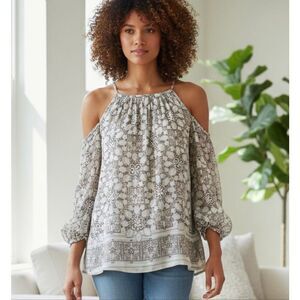 Max Studio Edit Cold Shoulder Top Size Medium